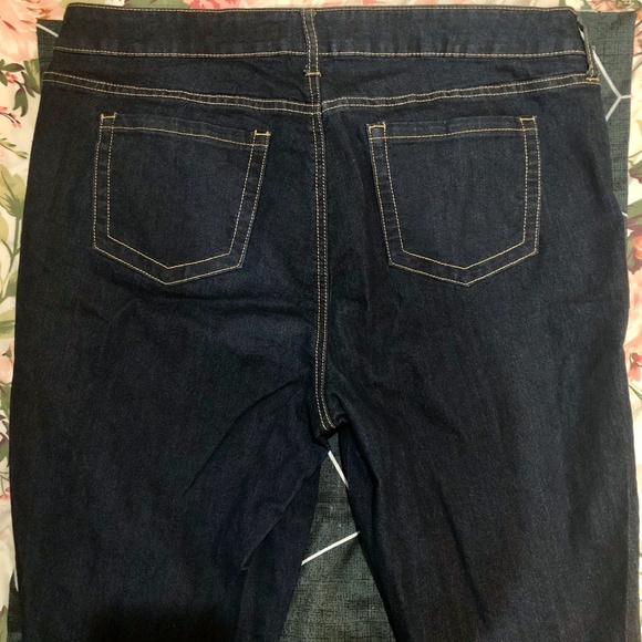Torrid Dark Wash Skinny Jeans - Picture 3 of 5